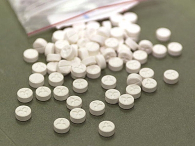 Prins în timp ce încerca să vândă aproape 1.300 de comprimate de ecstasy 1 article_434065_1.jpg