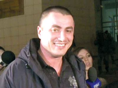 Deținutul Cioacă face bărci din bețe de chibrituri 1 article_434242_1.jpg