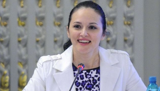 Făgărășeanca Alina Bica vrea să devină avocat în Dolj 1 alinabica2.jpg