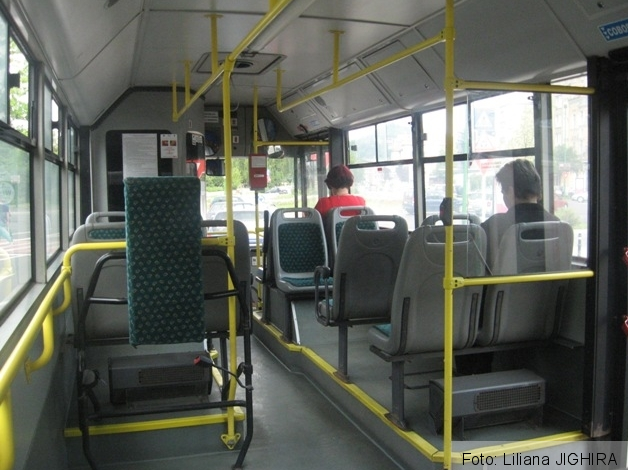 Modificări de trasee pe două linii metropolitane RATBV 3 autobuzinteriorvara1.jpg