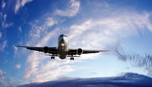 Comandantul unei aeronave cu 152 de persoane la bord, a murit în timpul zborului. Ce s-a întâmplat cu avionul? 1 avion_2.jpg