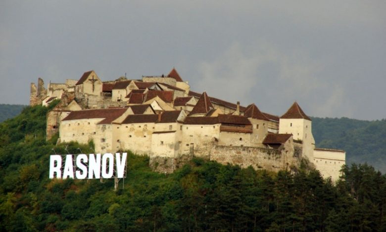 BRAȘOV. Intrare liberă la Cetatea Râșnov, la 10 ani de la recucerire 1 cetatea-rasnov.jpg