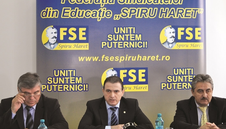 EFECT. Profesorii cer acelaşi „tratament” salarial ca medicii 1 federatiaeducatiespiruharetmariannistor.jpg