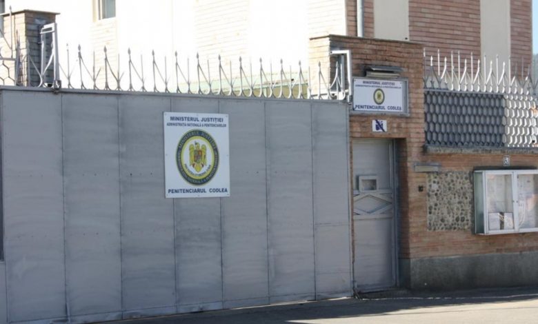 A intrat în vigoare legea care-i scoate din puşcării, înainte de vreme, pe deţinuţii cazaţi în condiţii necorespunzătoare 1 penitenciarcodlea.jpg