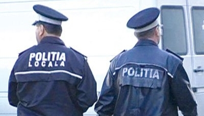 I-a dat un cap în gură şefului 1 politialocala2.jpg