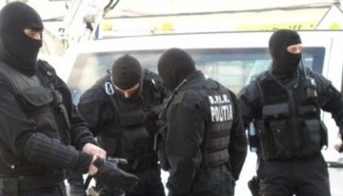 Percheziţii la suspecți de delicte silvice 1 4_13.jpg
