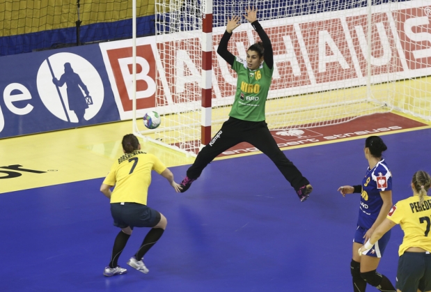 Ce aștept – sau nu? – de la Corona handbal (I) 1 DEDU CE 2014_189312.jpg