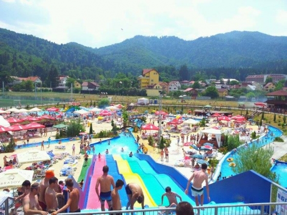 BRAŞOV. Smile Aqua Park, oază de relaxare şi de răcoare 1 Noua smile aquapark1 (2)_188547.jpg