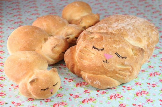 Franzelele sub formă de pisică, un nou trend 1 cat-loaf-bread-lou-lou-p-delights-1_189333.jpg