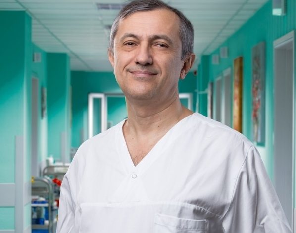 BRAŞOV. Hernia de disc poate fi vindecată în 20 de minute 1 dr-mihaildancescu.jpg