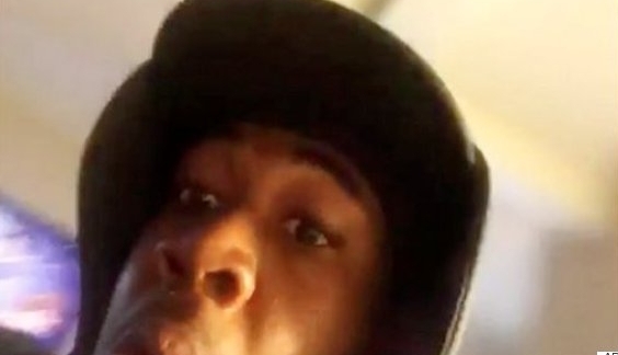 Un hoţ şi-a făcut accidental un selfie, cu telefonul victimei 1 hotsua.jpg