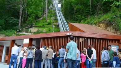 Lift pe plan înclinat, pentru cei care vor să ajungă la Cetatea Râșnov - Galerie Foto 7 inaugurare lift iul 2015 (12)_188269.JPG