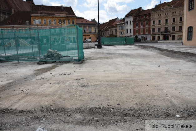 lucrari Piata Sfatului 7_189370.JPG