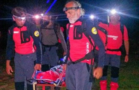 Update. Turiştii rătăciţi în Munţii Făgăraş, găsiţi de doi BRAŞOVENI 1 salvamontsibiu_2.jpg