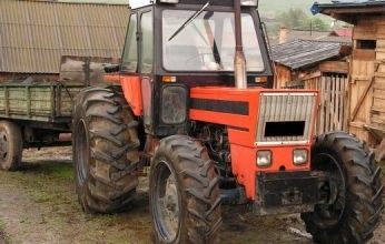 tractor.jpg