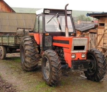 Un copilaş de 3 ani a fost călcat de tractor! 1 tractor.jpg