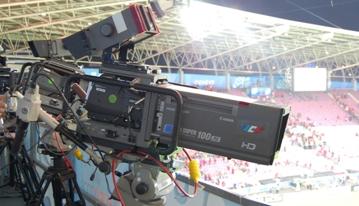 LIGA 1 LA TV. Un nou post transmite meciuri!!! 1 tv-fotbal.jpg
