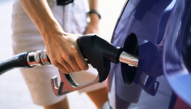 Decizie. Prețul benzinei la pompă, majorat cu 50% 1 carburanti2.jpg
