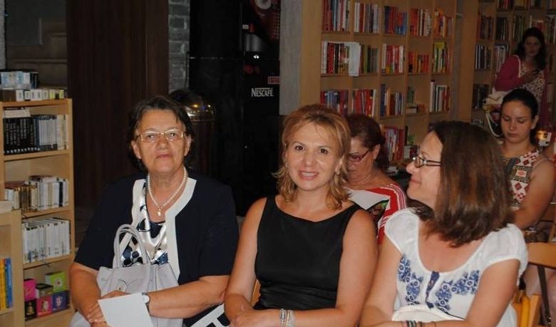 BRAŞOV. Seară de poveşti în Piaţa Sfatului 1 dinamariavitalariuiantonelaagreseanu.jpg