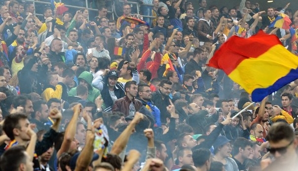 Biletele pentru meciul Ungaria - România s-au dat în trei zile 1 faniromania.jpg