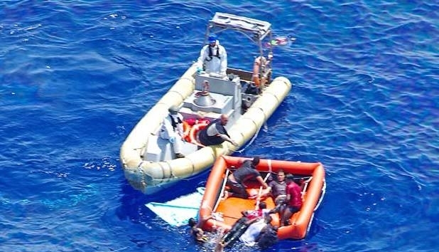 Zeci de imigranţi au murit sufocaţi 1 ital.jpg