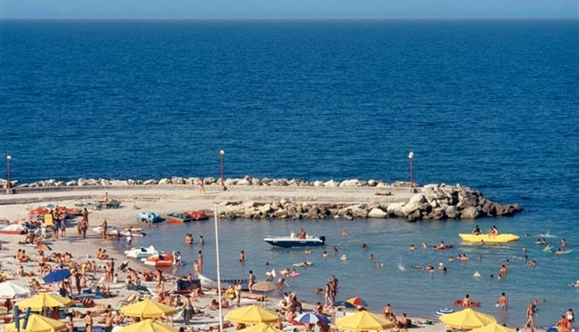 Reduceri pe litoral! De când și cu cât? 1 litoral11.jpg