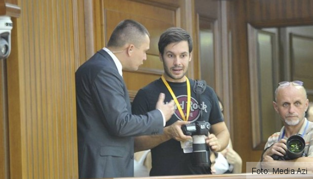 Fotoreporter amenințat în Parlamentul Republicii Moldova! „Îți voi rupe degetele” 1 mediaazi.png