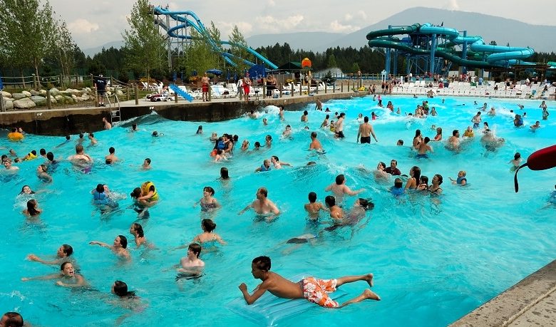 Amenzi mari pentru nereguli la ştranduri şi piscine 1 piscina.jpg