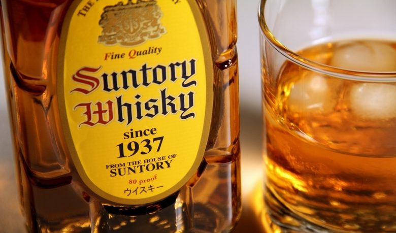 Whisky japonez, trimis în cosmos 1 suntory-yellow.jpg