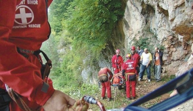 Femeie căzută în gol în munții Bucegi 1 3_29.jpg