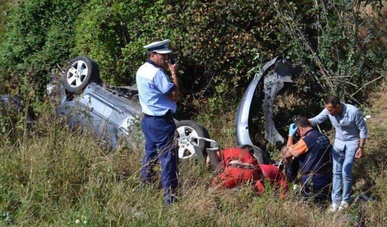 UPDATE BRAŞOV. Rănit grav, ofiţerul de penitenciar a fost transportat la Bucureşti 1 accidentmasinarasturnata.jpg