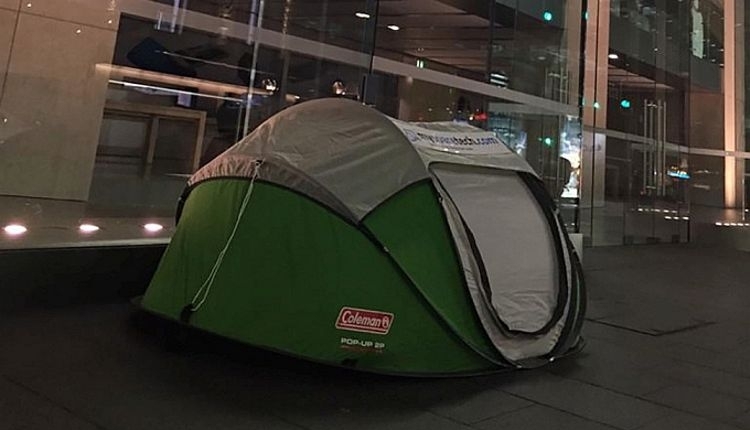 apple-iphone-6s-queue-line-sydney.jpg