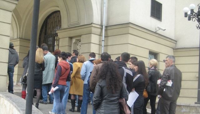 BRAŞOV. În statistici, rata şomajului este în continuă scădere 1 bursalocurilordemunca.jpg