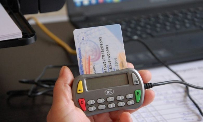 BRAŞOV. Două zile la rând cu cardul de sănătate inutilizabil 1 cardcititor.jpg