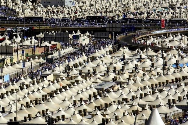 Arabia Saudită are 100.000 de corturi dotate cu aer condiționat, unde poate găzdui aproximativ 4 milioane de refugiați 1 cas 2_193649.png