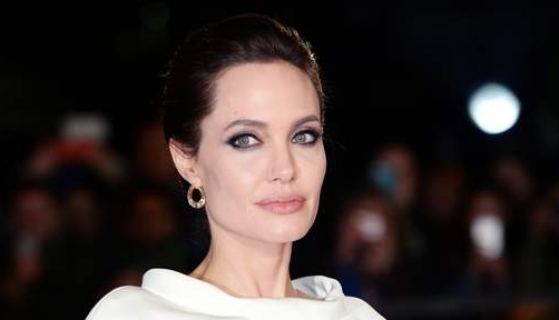 Angelina Jolie, goală și legată!!! POZE RARE, de vânzare!!! 1 jolie1.jpg