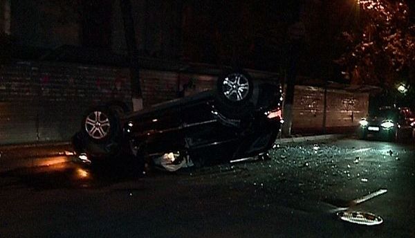Bolid făcut praf de un tânăr de 18 ani 1 masinarasturnata1.jpg