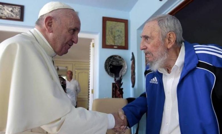 Fotografie istorică 1 papaifidelcastro.jpg