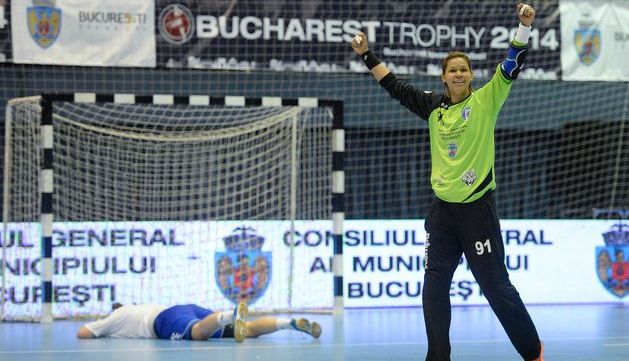 ÎNCEPUTUL SFÂRȘITULUI? „Menajate pentru BRAȘOV”!!! Scandal cu braziliencele de la CSM București!!! 1 pessoa.jpg