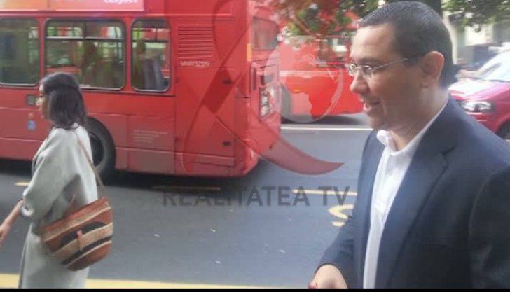Ponta, la cumpărături, în Londra 1 pontalondra.jpg