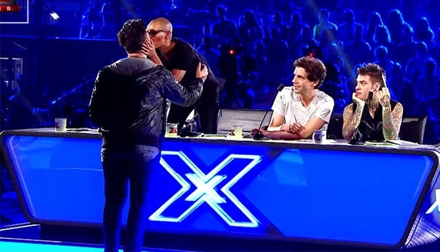 Un român cucereşte juriul de la X Factor Italia 1 roman-x-factor.jpg