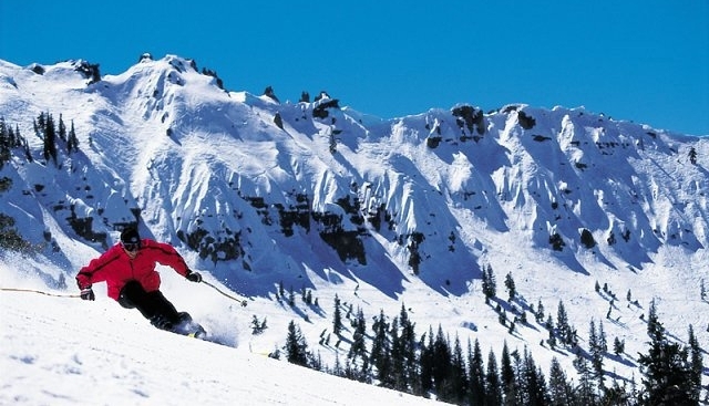 Vacanţele elevilor dau peste cap afacerile din turism 1 ski2.jpg