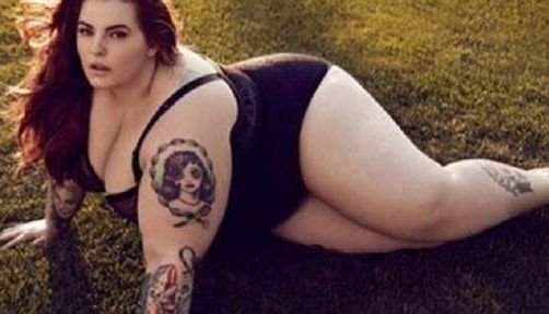 MODEL XXL ÎN PIELEA GOALĂ: „Relația mea cu corpul e un voiaj”!!! 1 tess.jpg