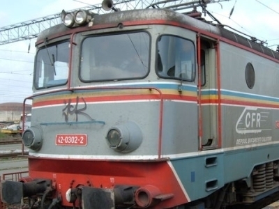Nu se CIRCULĂ pe magistrala 400 Siculeni – BRAŞOV 1 trenlocomotiva.jpg