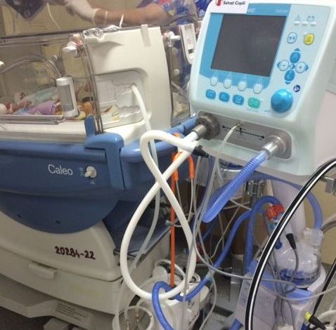 BRAŞOV. Un aparat vital pentru nou-născuţii prematuri a fost donat Maternităţii 1 ventilatoratimaternitate1.jpg