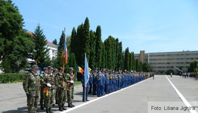 BRAȘOV. Ministrul Apărării deschide anul universitar la Academie 1 academieceremonie.jpg