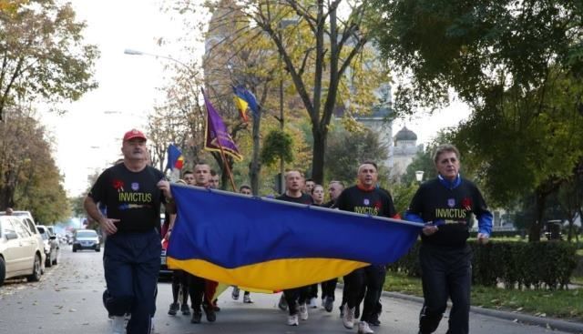 Ministrul Apărării Naționale a alergat în ștafeta Invictus 1 dusacuinvictus.jpg