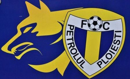 Altă VARIANTĂ de antrenor la PETROLUL!!! 1 fc-petrolul.jpg