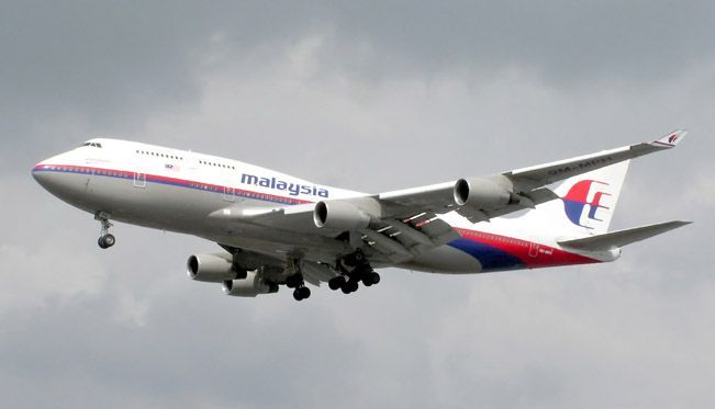 OFICIAL. Avionul prăbuşit în Ucraina a fost doborât de o rachetă de fabricaţie rusească 1 malaysian-airline1.jpg