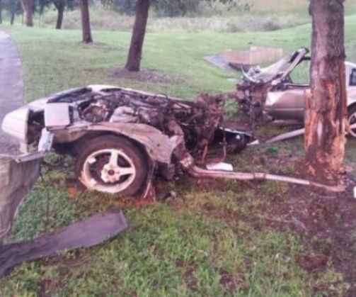 MIRACOL. I s-a rupt maşina în două, dar a supravieţuit! 1 masina rupta_195189.jpg